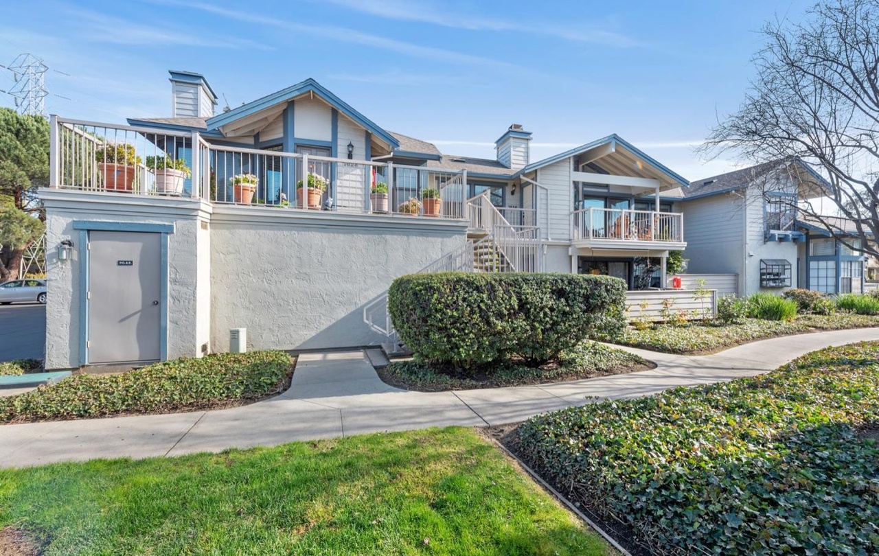 Edgewater Isle Master Association begins foreclosure action on 1628 Vista Del Sol, San Mateo